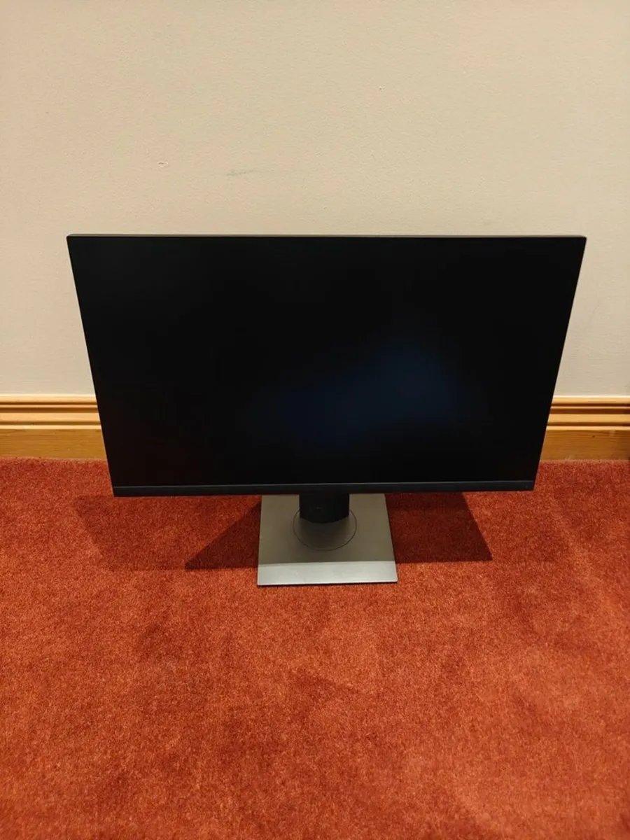 Dell 24 FHD USB-C Hub Monitor - P2422HE - Image 1