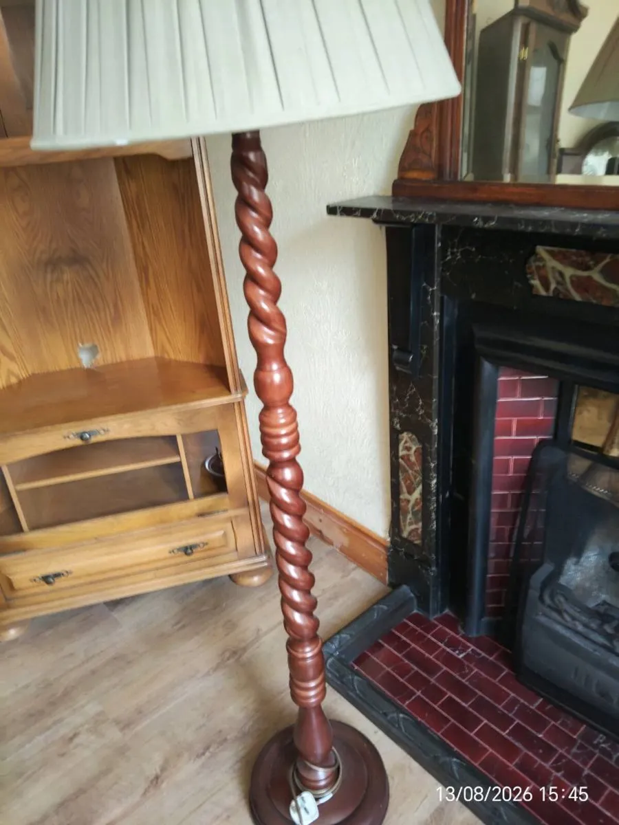 5ft lamp - Image 1