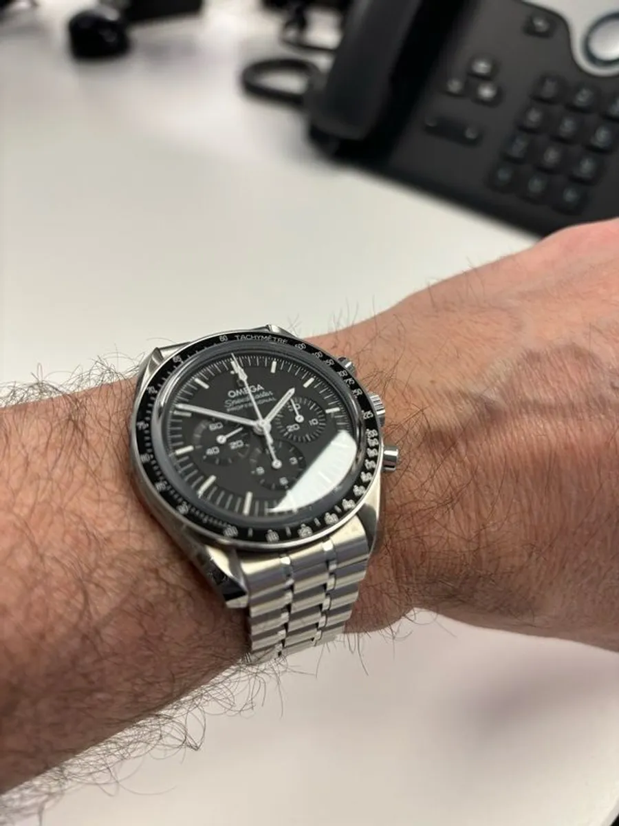 Omega Speedmaster Professional Moon Watch 2023 New Model - Image 4