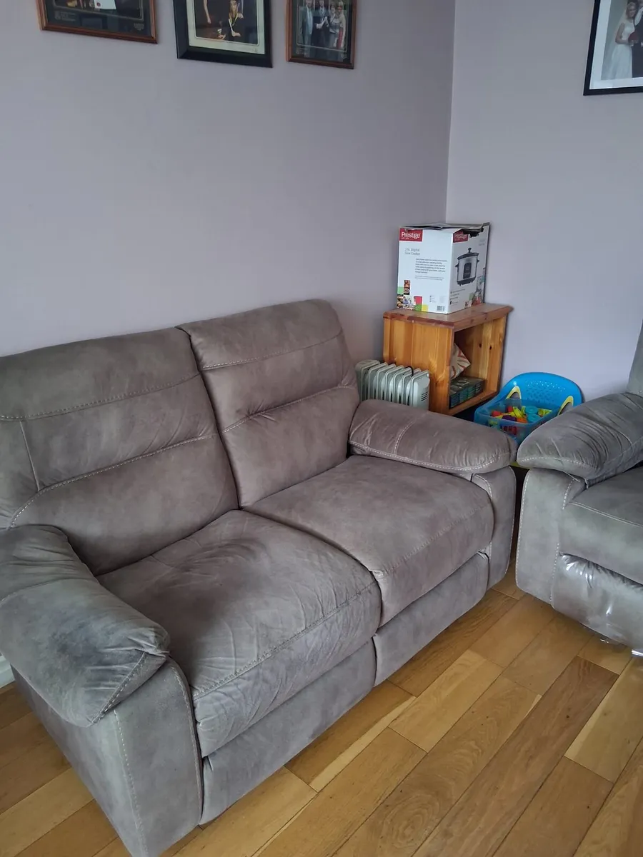 Suite of Furniture - Image 2