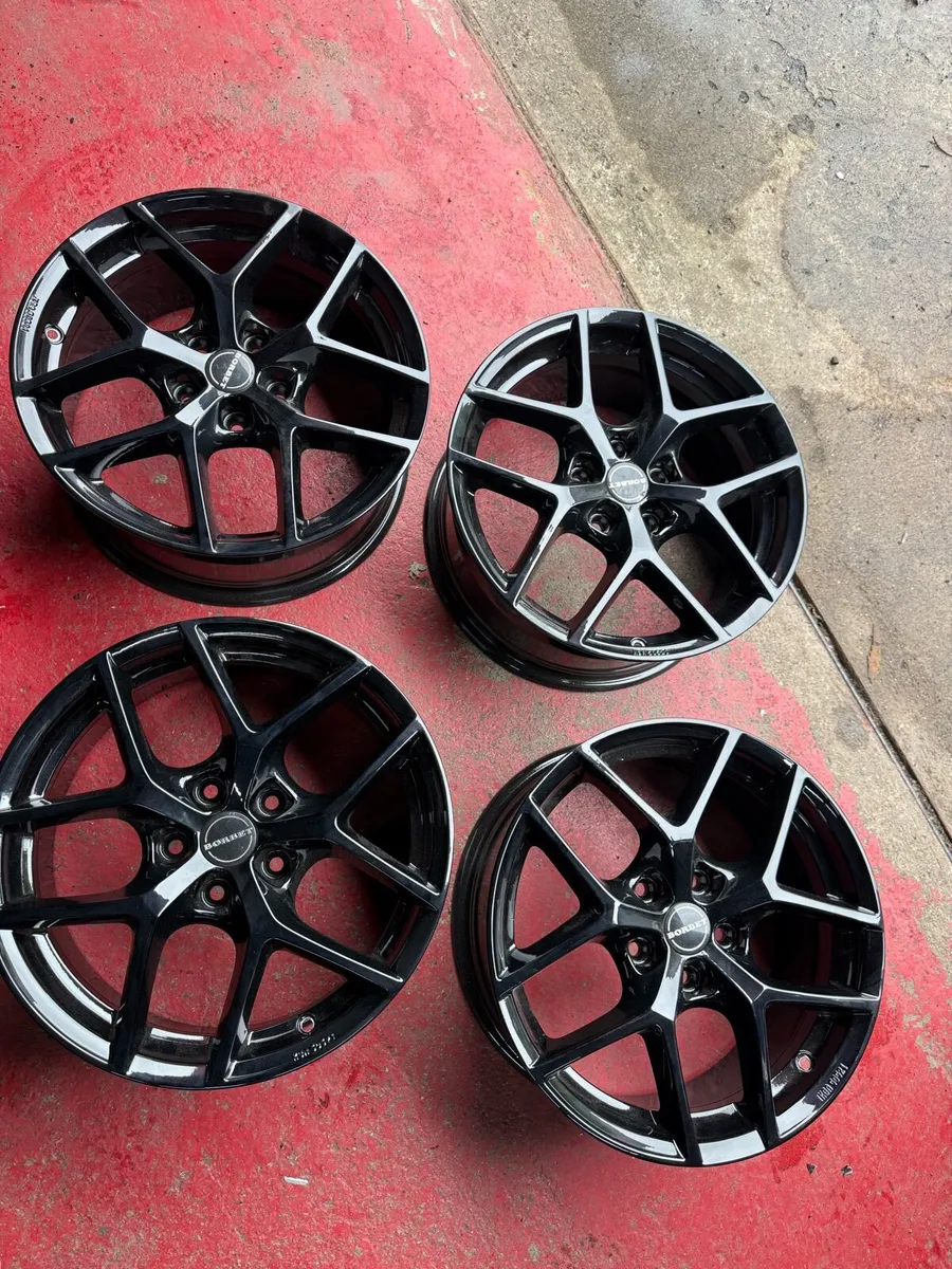 17” 5x112 Borbet wheels fit Vw Skoda Audi and more - Image 1