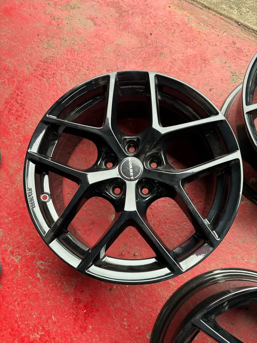 17” 5x112 Borbet wheels fit Vw Skoda Audi and more - Image 3