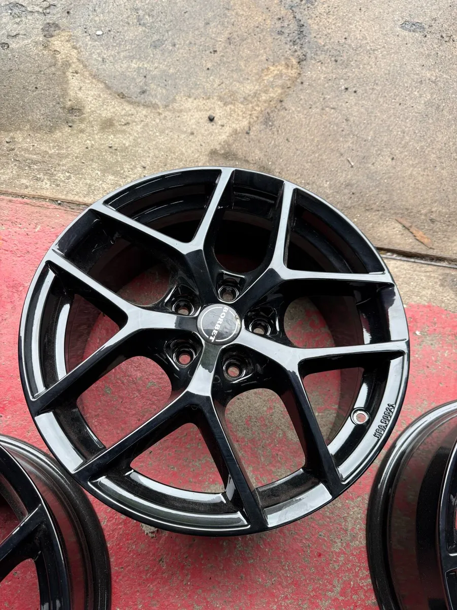 17” 5x112 Borbet wheels fit Vw Skoda Audi and more - Image 4