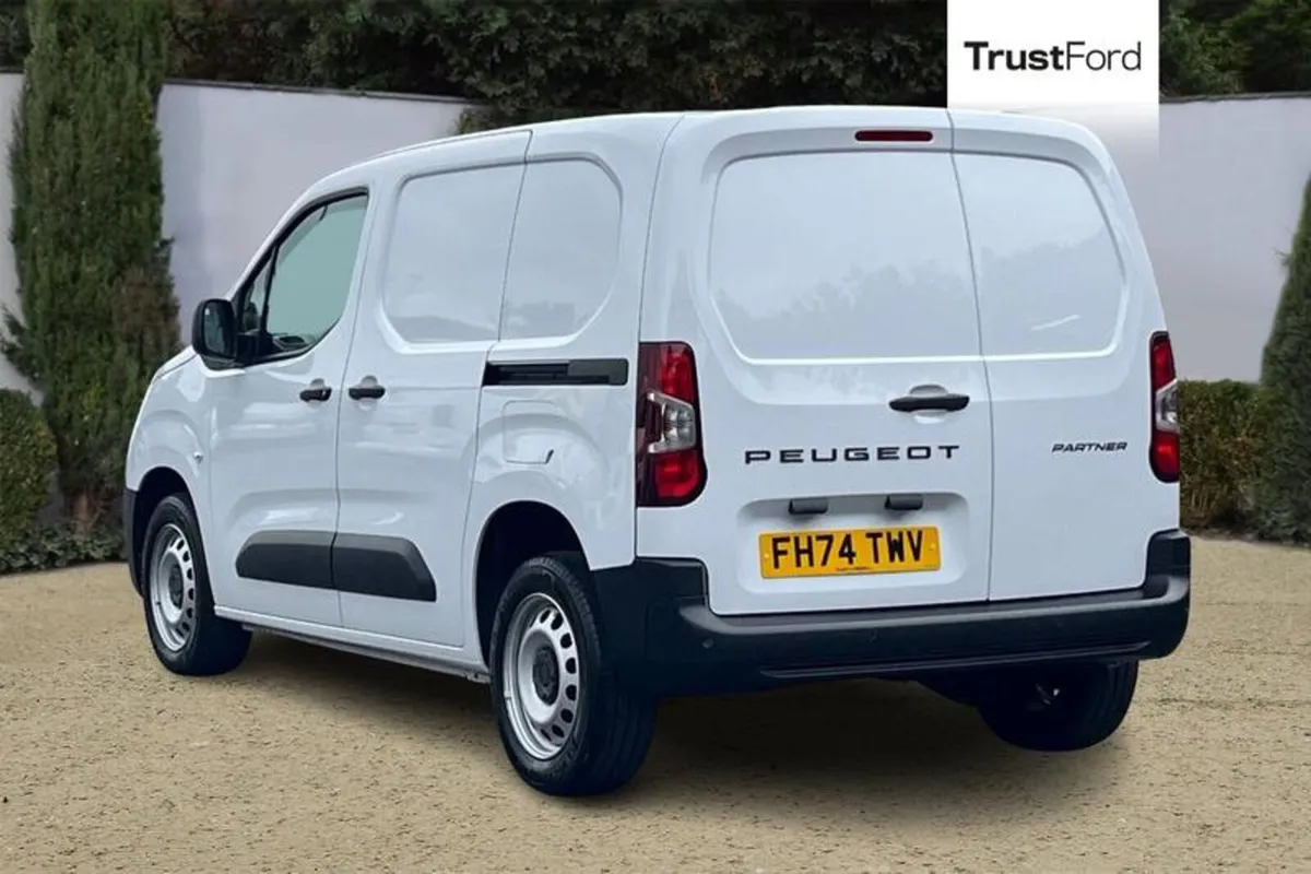 Peugeot Partner Professional 1.5 BlueHDi 100ps - Image 2