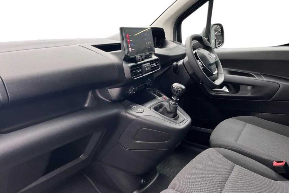 Peugeot Partner Professional 1.5 BlueHDi 100ps - Image 3