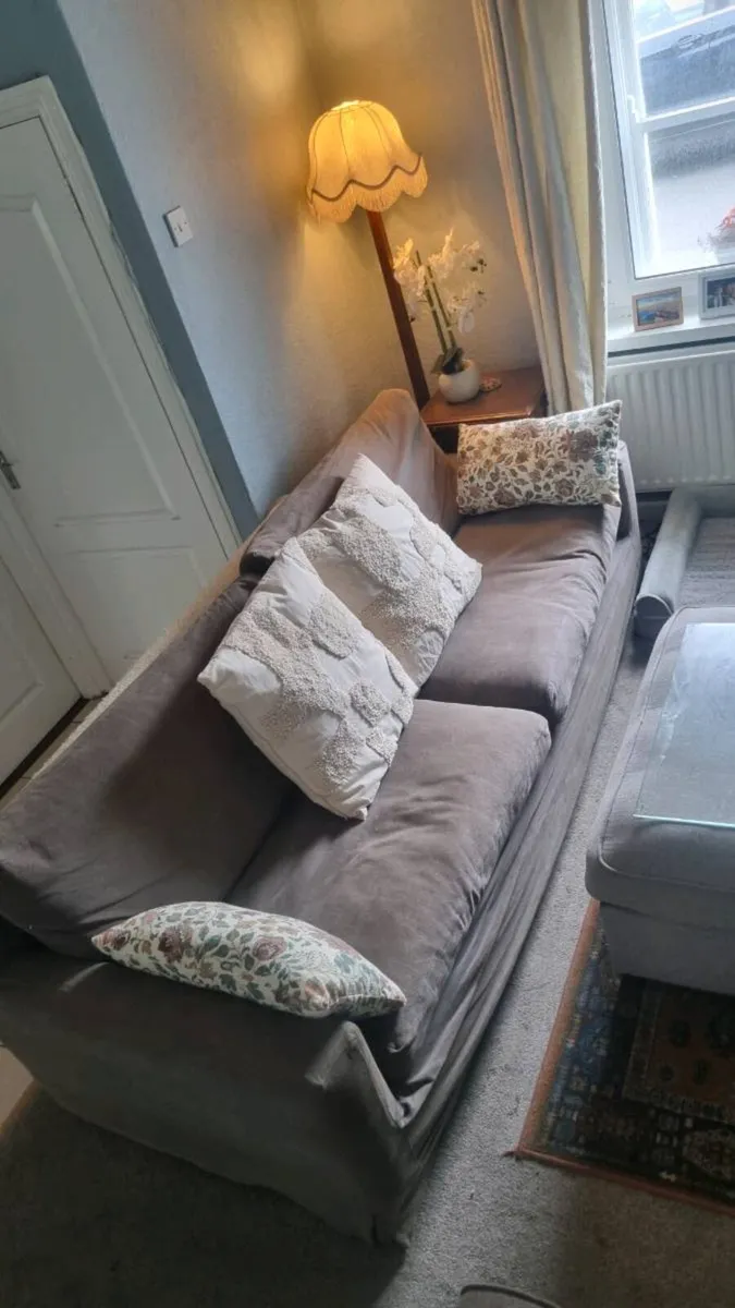 Couch - Image 3