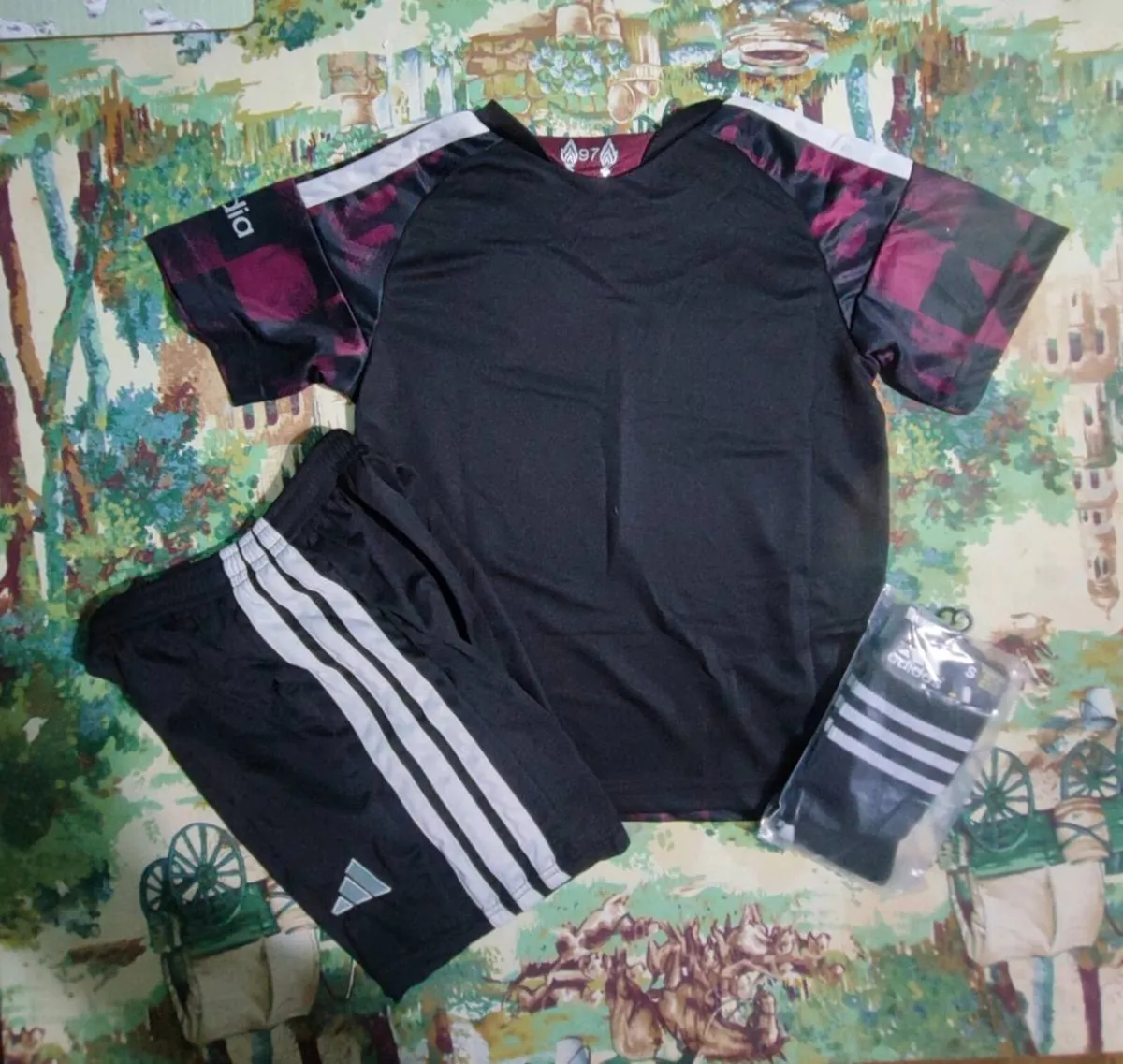 LIVERPOOL 26/27 (3RD) KIT, 6/7 ,7/8 , 8/9, 10/11 - Image 2