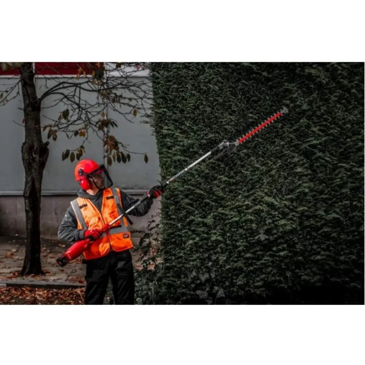 Milwaukee Hedge Trimmer Attachment For Strimmer - Image 3