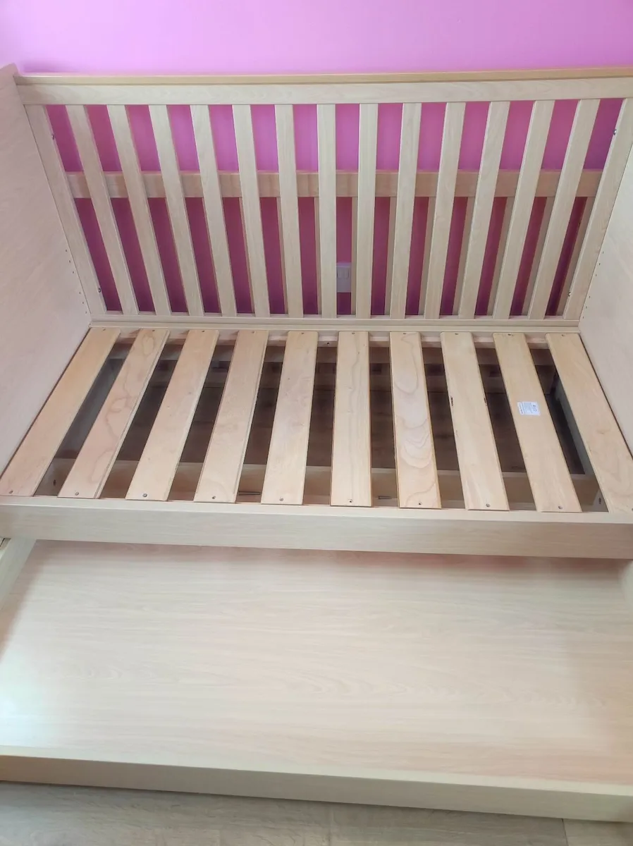 Cot bed - Image 3