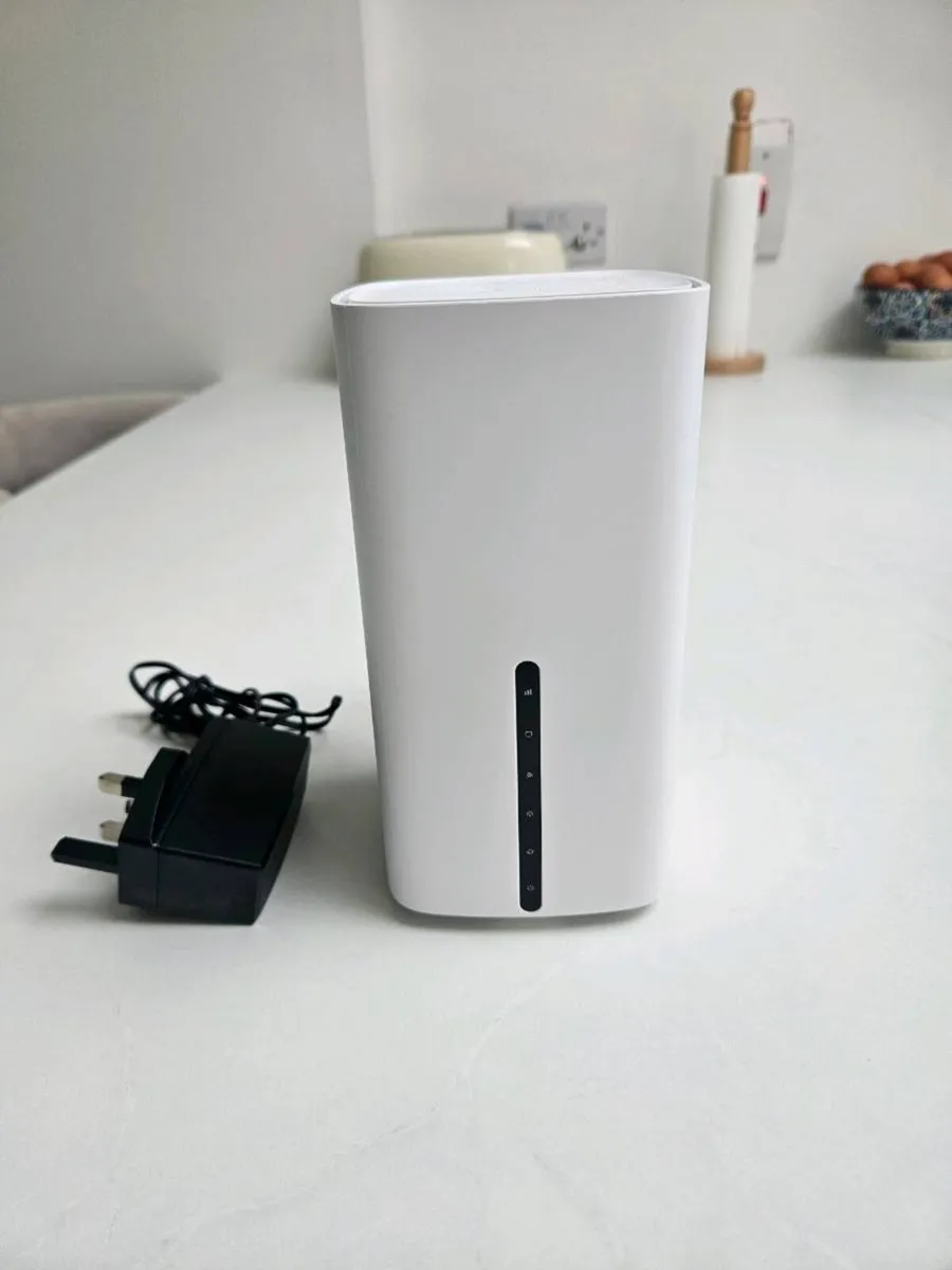 TP-LINK Archer NX200 WiFi 5G Router - Image 2