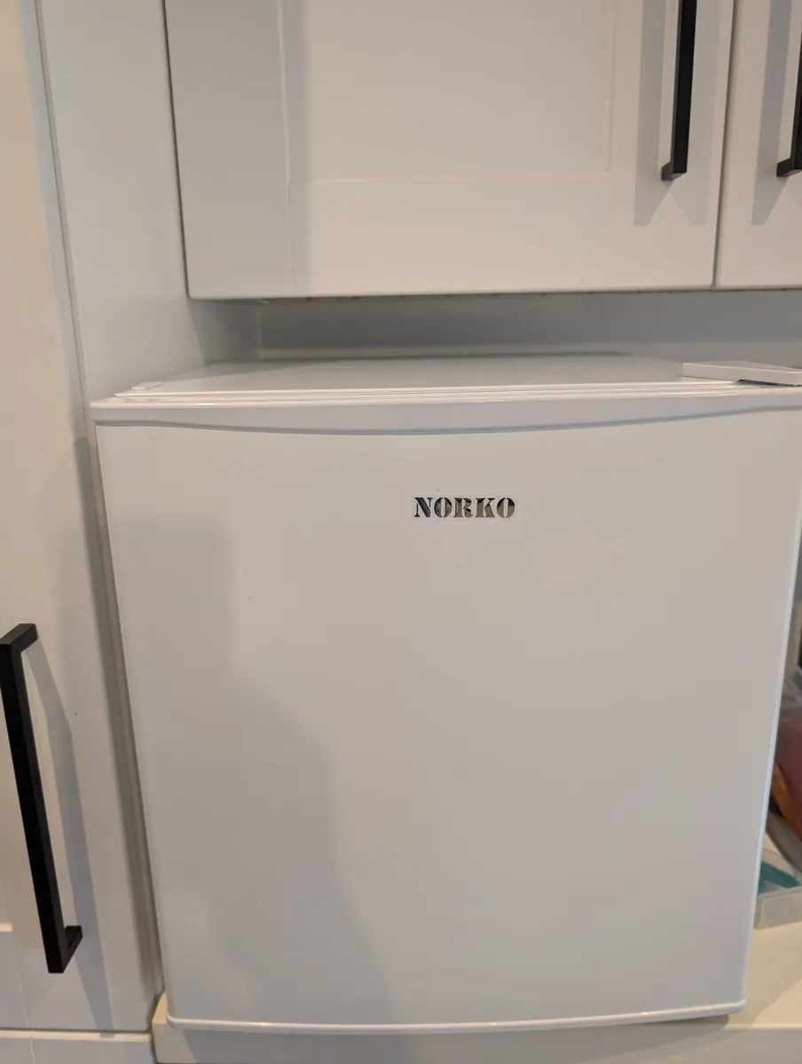 Small refrigerator/ brand new - Image 1