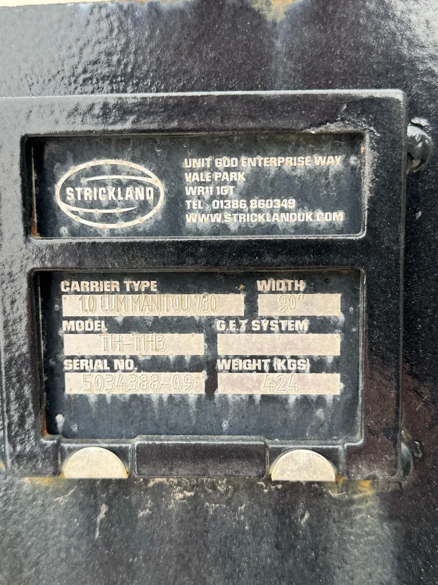 New unused 90” Strickland Manitou Bucket - Image 4