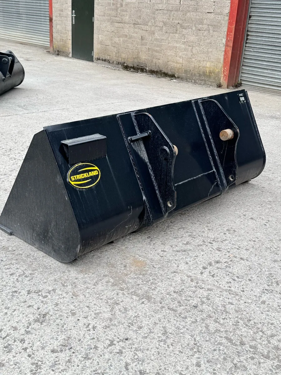 New unused 90” Strickland Manitou Bucket - Image 1
