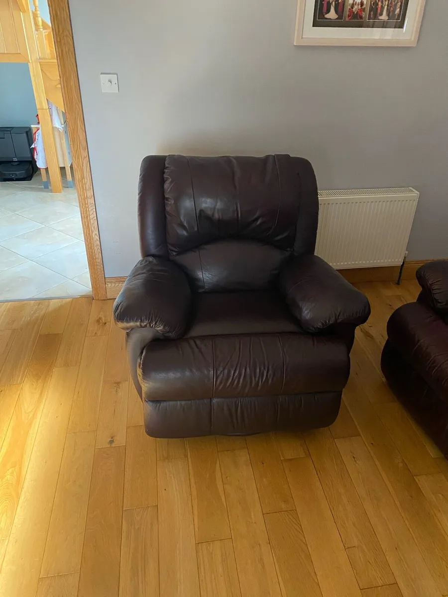 Leather sofa 3+1+1 - Image 3