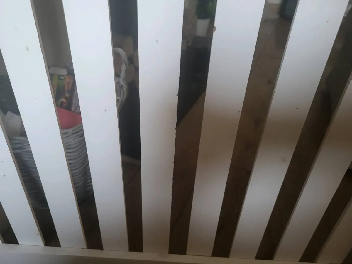 Radiator cover - Image 3