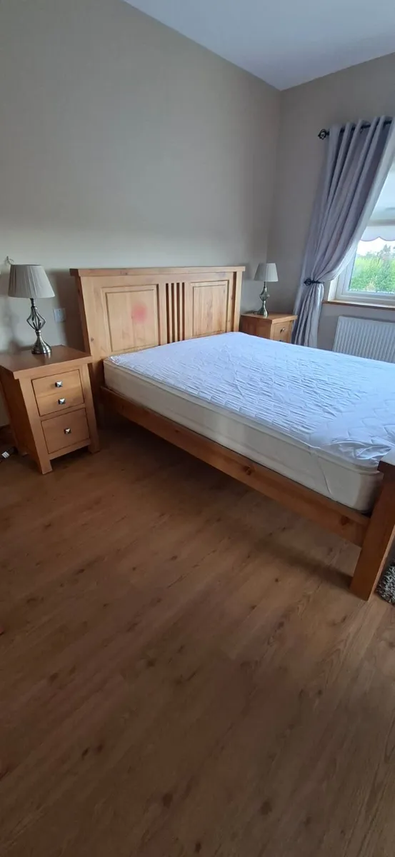 Bed with matching lockers and mattress - Image 1