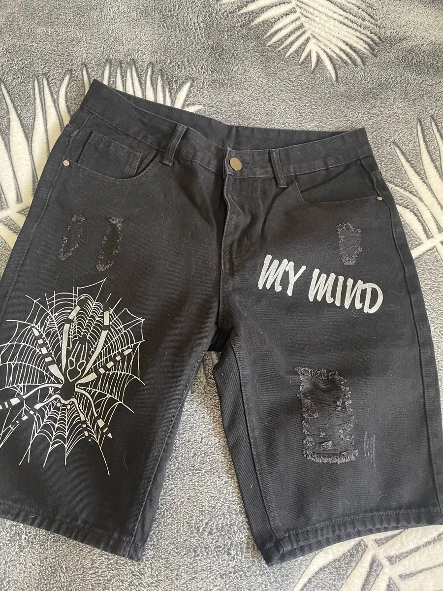 2 Shorts 2 shirts - Image 2