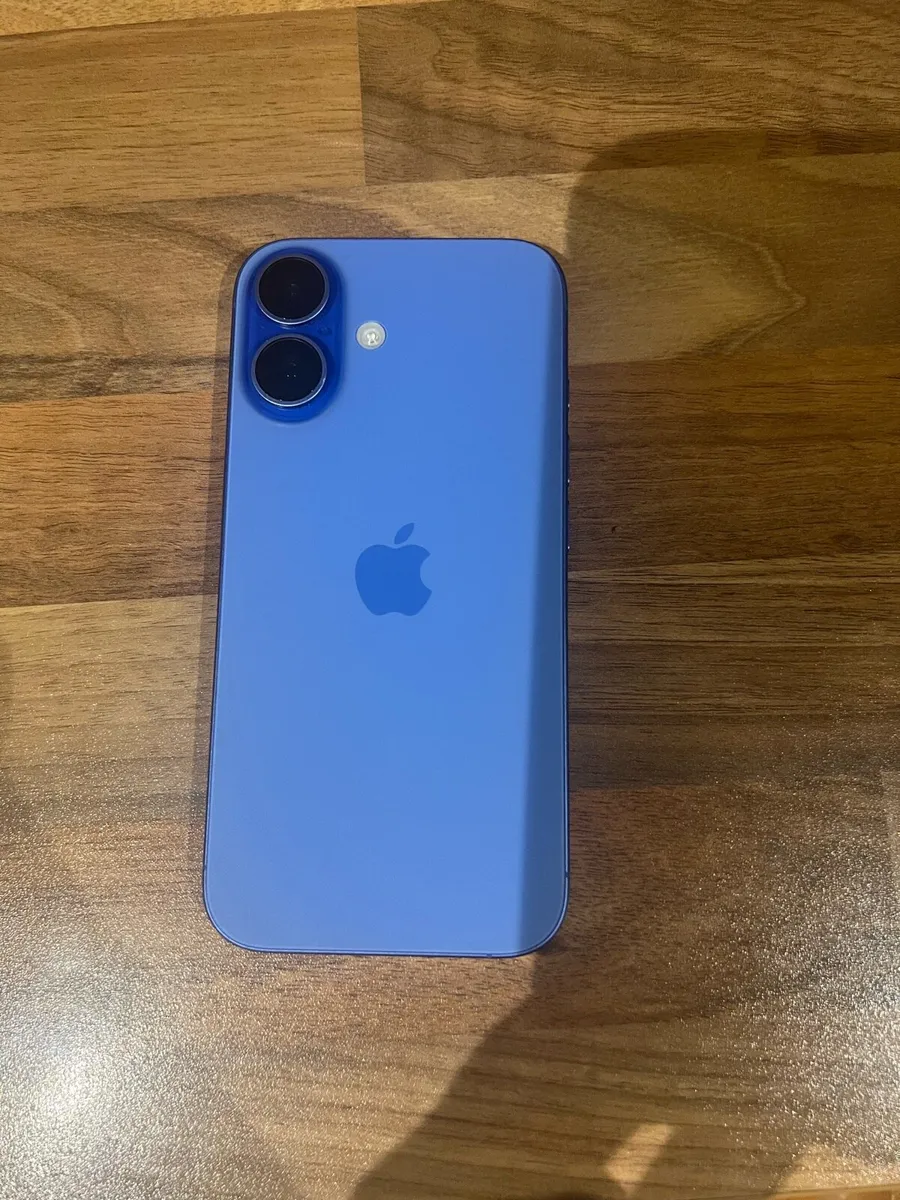 iPhone 16 - Image 2