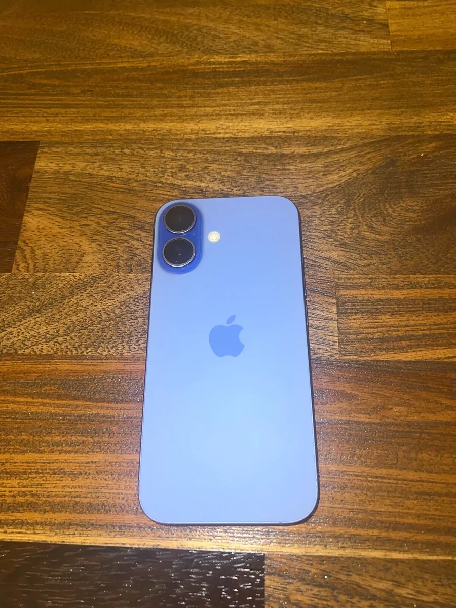 iPhone 16 - Image 1