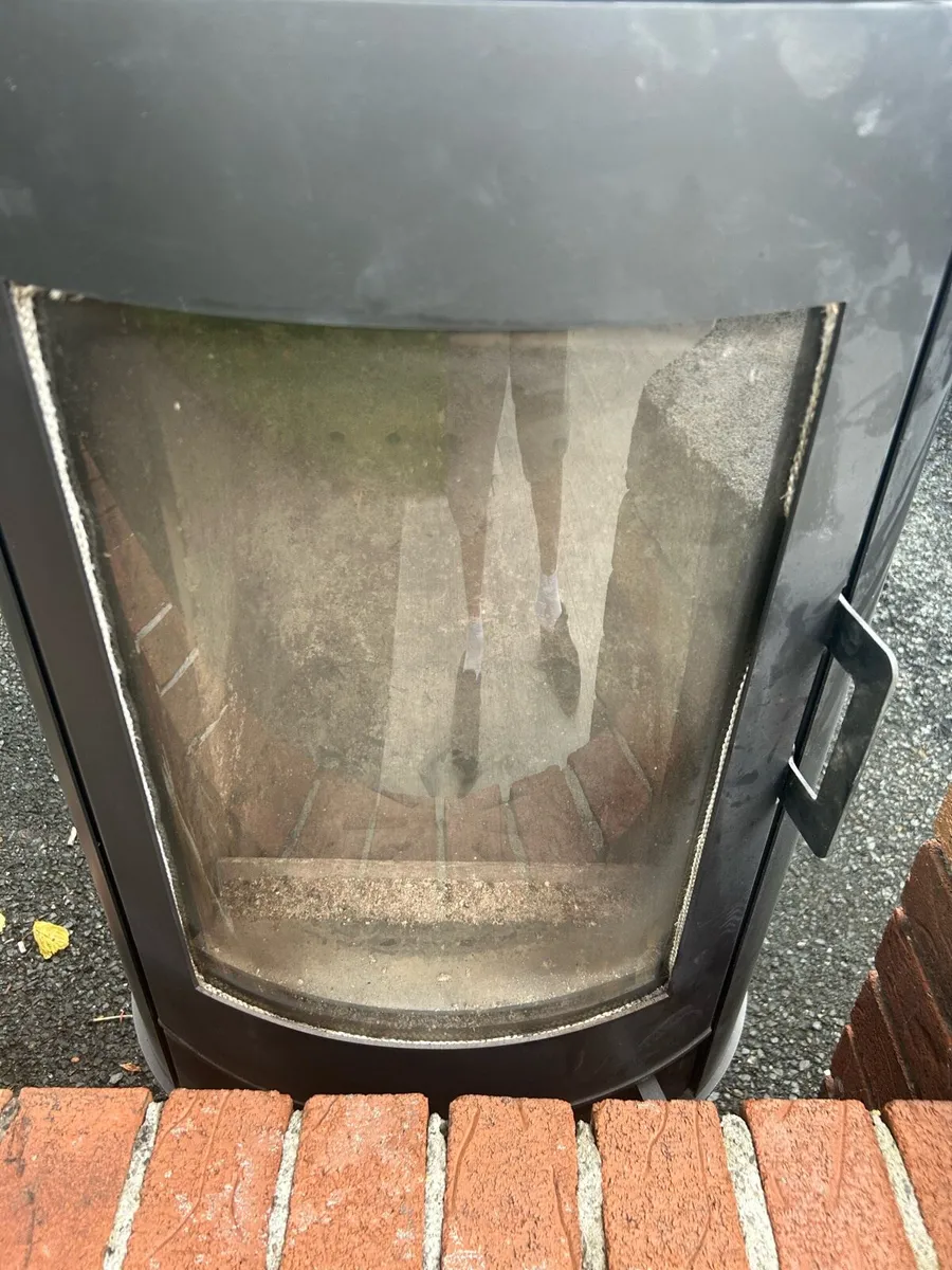Stove - Image 1