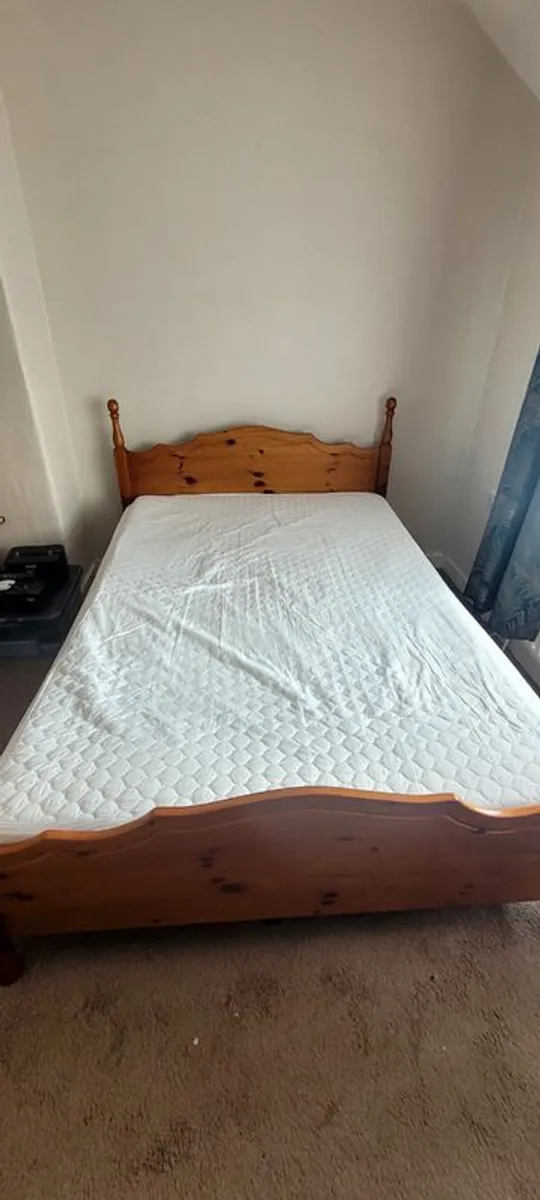 Double Bed - Image 3