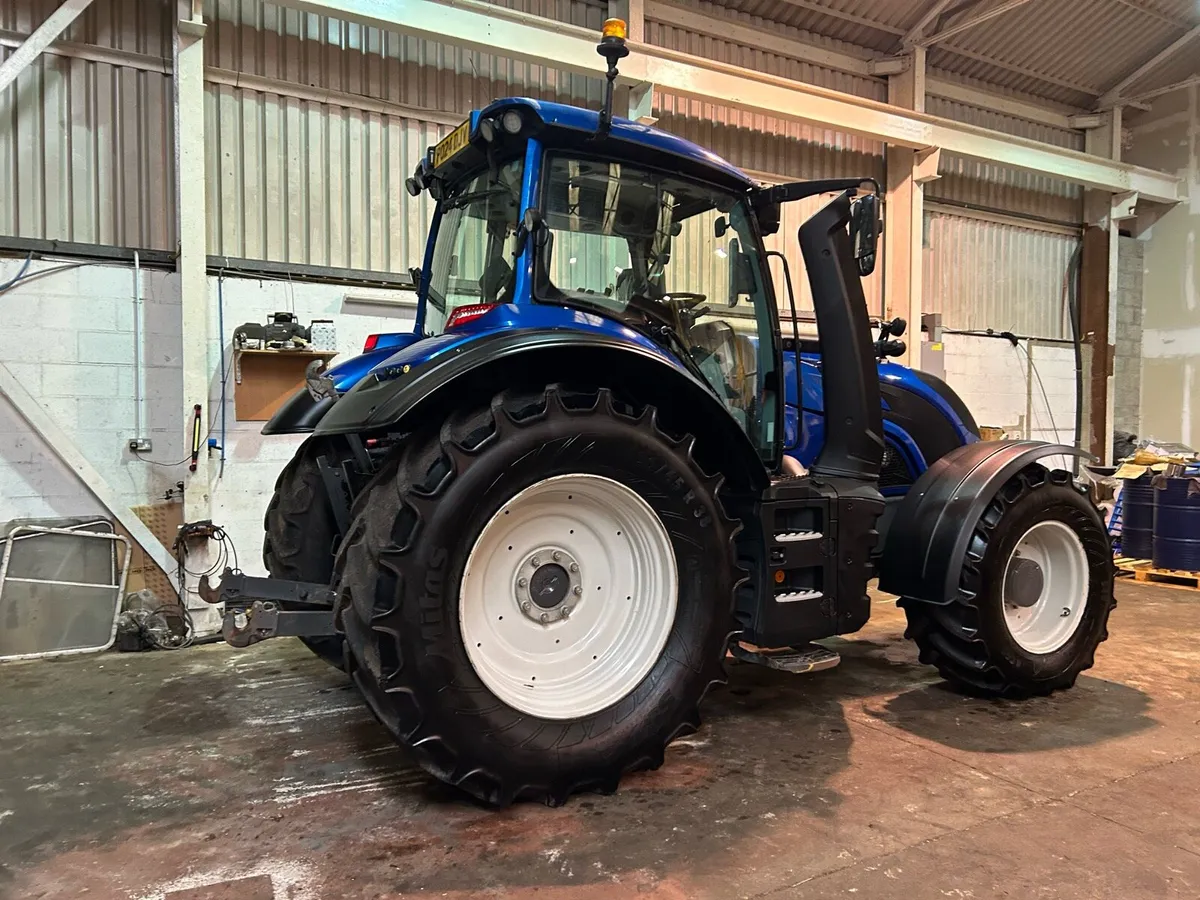 2024 t155a valtra - Image 4