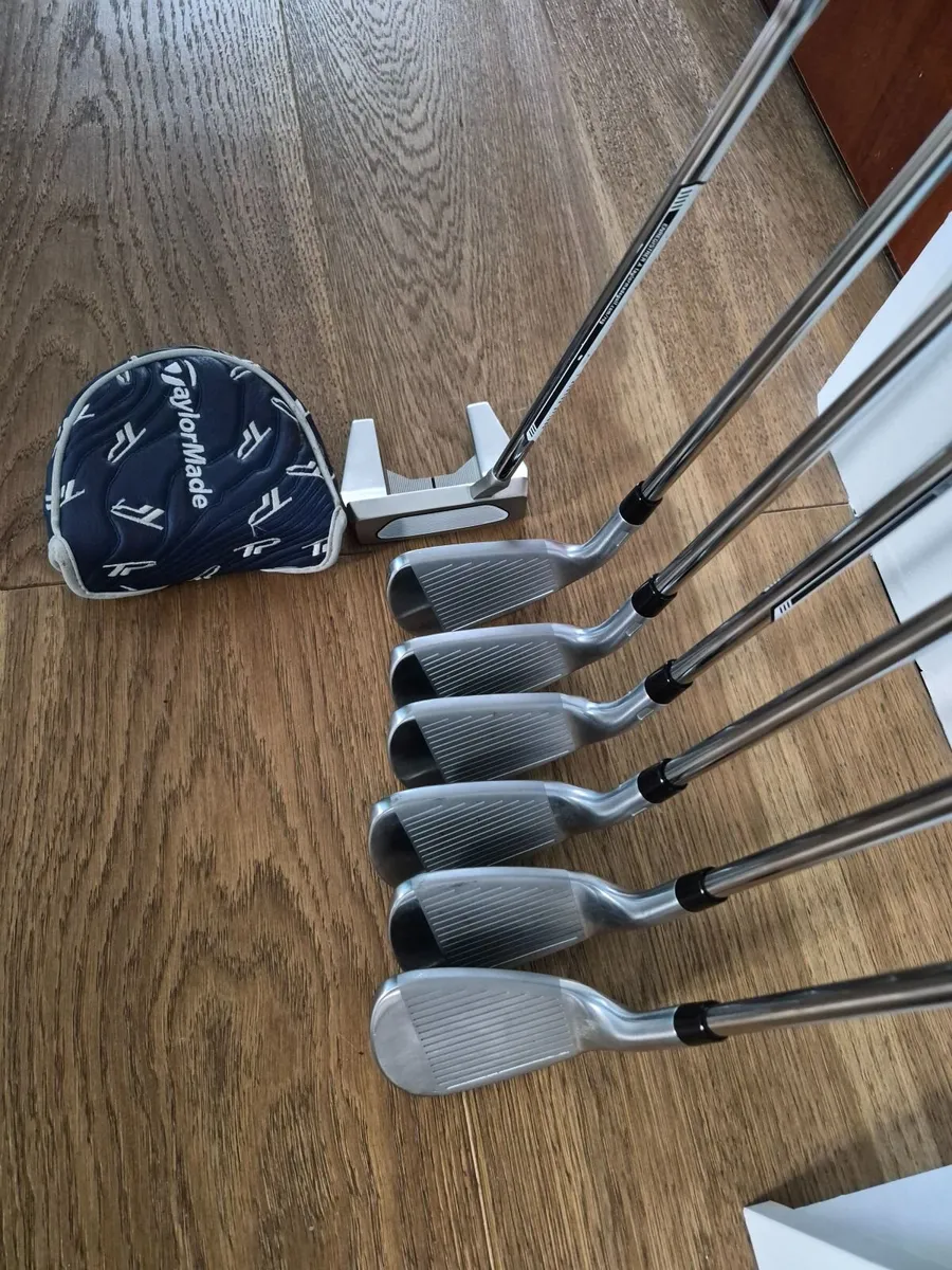 Taylormade Qi HL 5-PW Right Hand Regular & Putter - Image 1