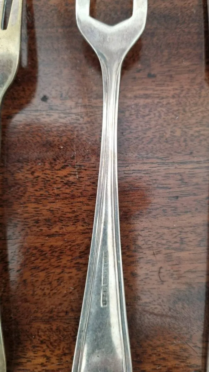 Antique Silver Pastry Forks & Butter Knifes - Image 3