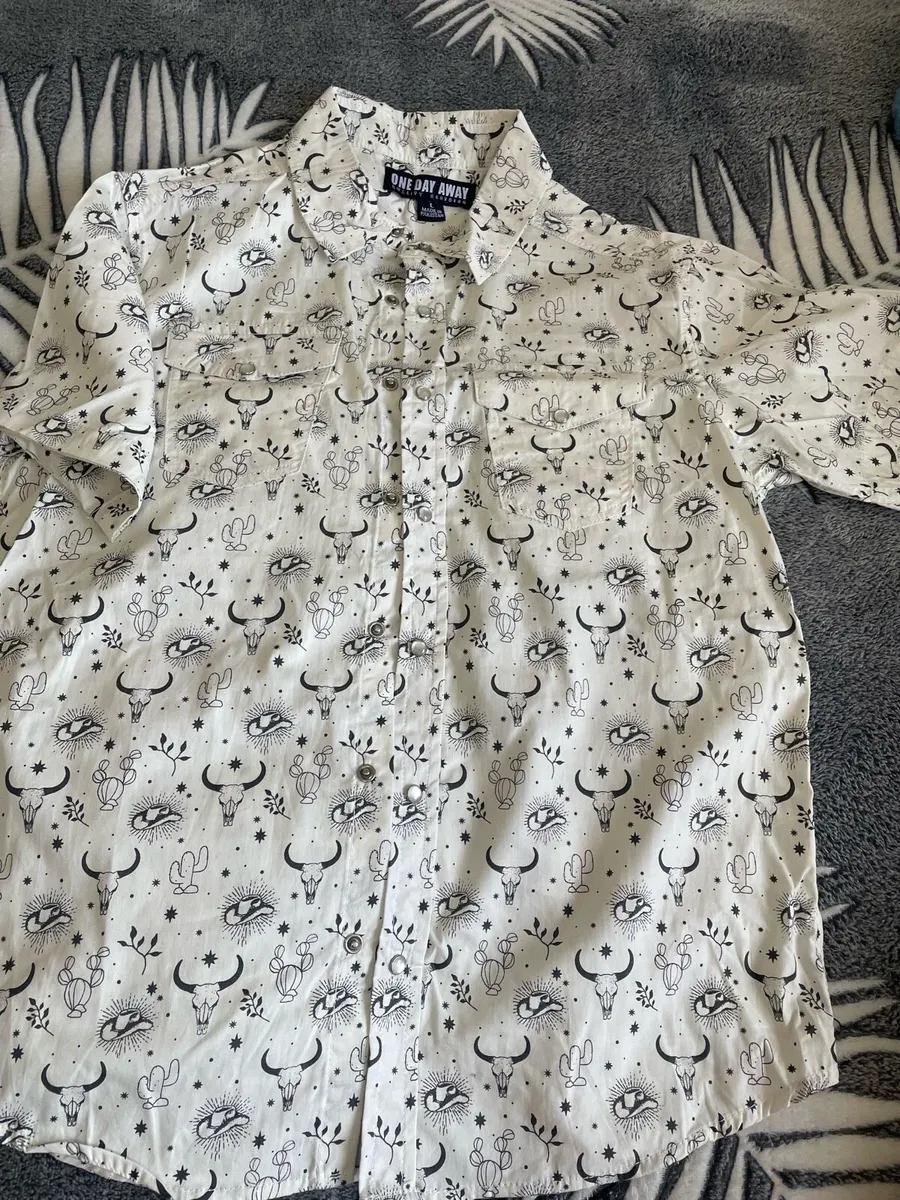 TeeShirt - Image 1