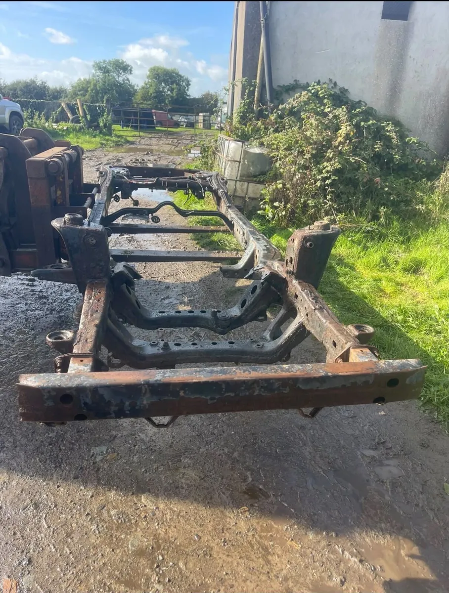 Toyota Landcruiser chassis - Image 2
