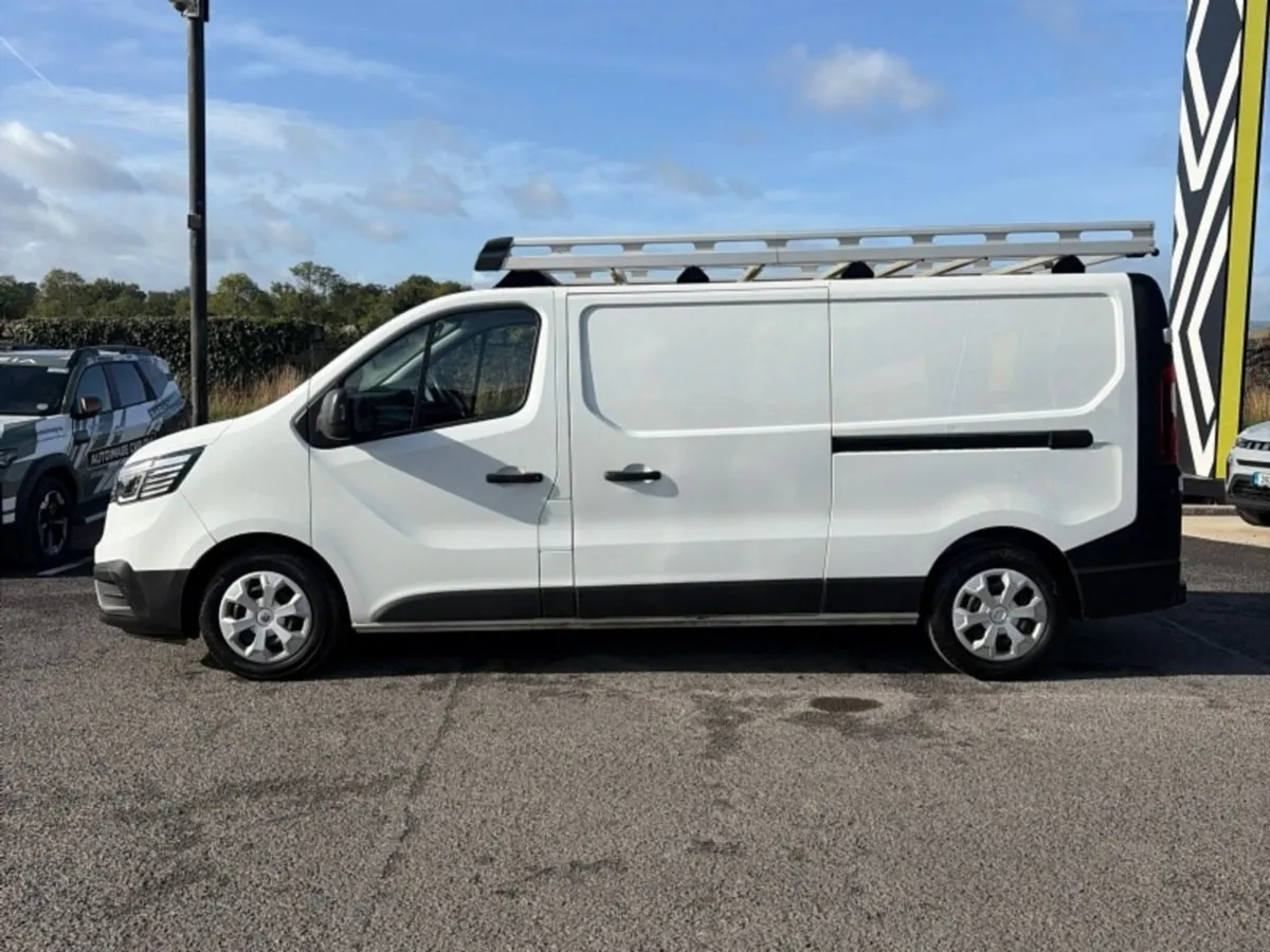 Renault Trafic LWB 2.0LITRE DIESEL - Image 4