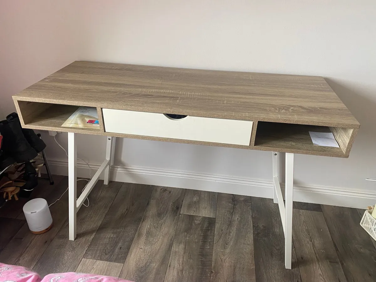 Desk - Image 2