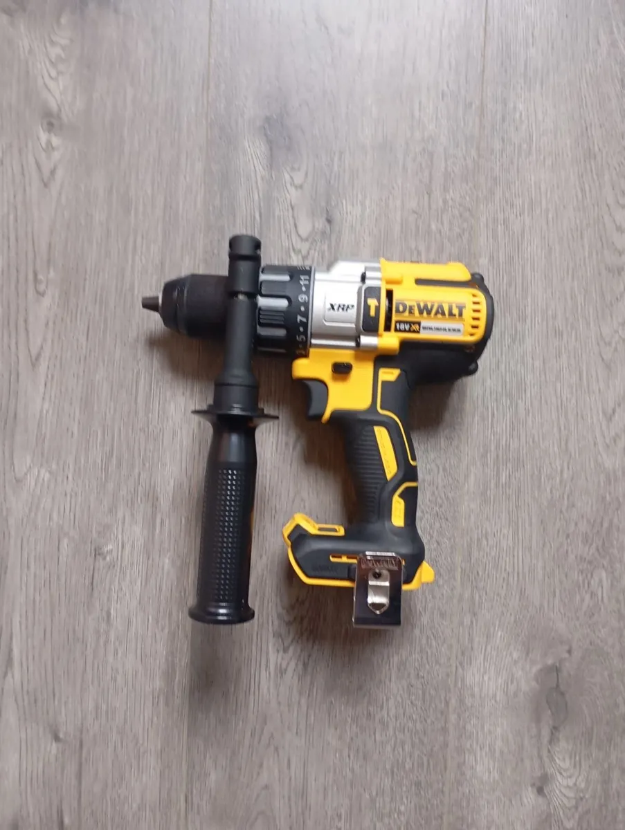 DeWalt Batteries & Charger (New) - Image 2