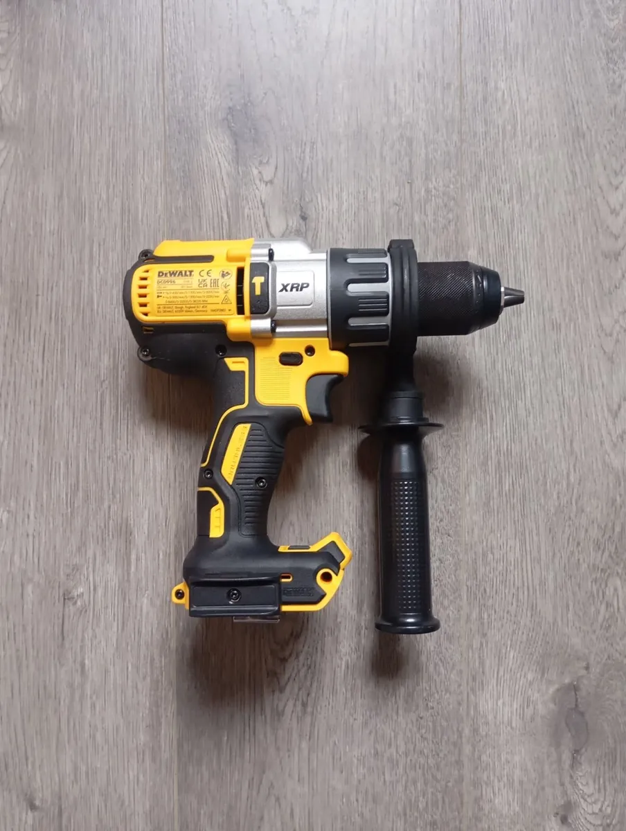 DeWalt Batteries & Charger (New) - Image 3