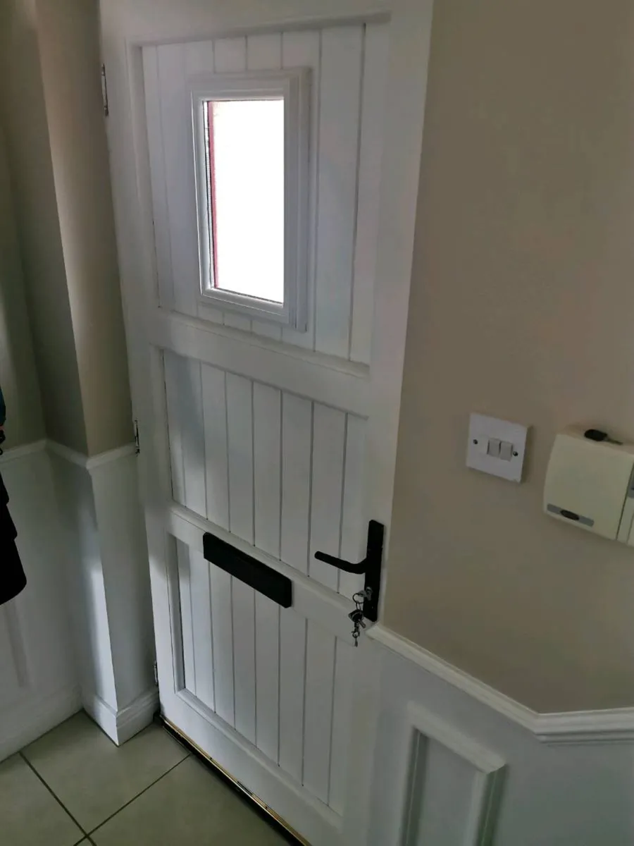 Front door - Image 2