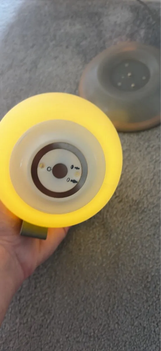 Shunngle Moonlight Portable Nightlight - Image 3