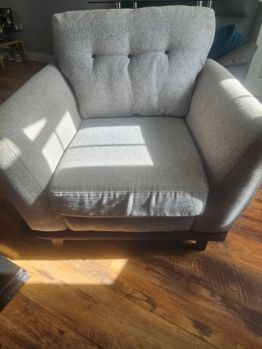 Armchair - Image 2