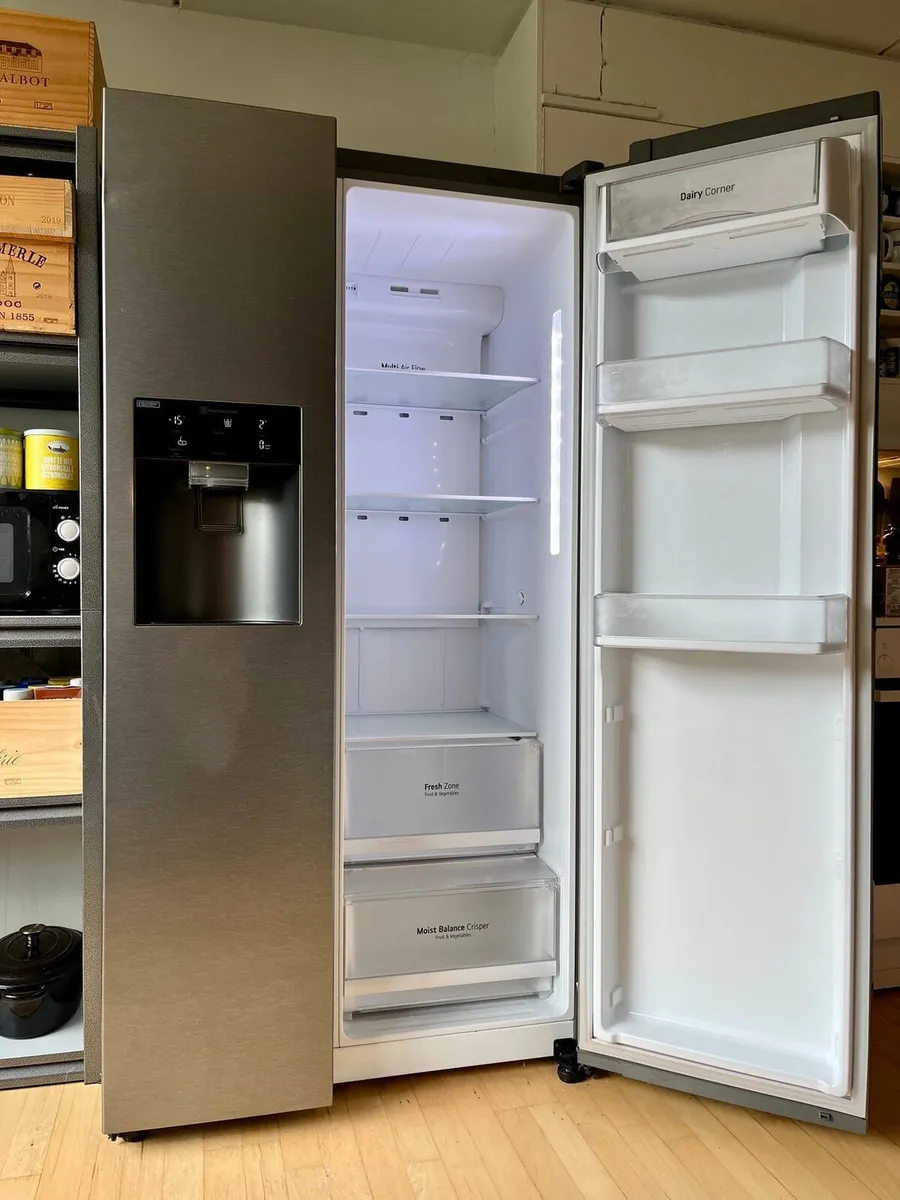 LG American Style Fridge Freezer - Image 3