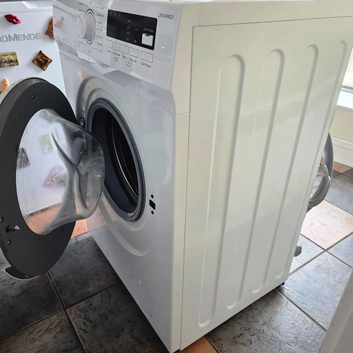 LOGIK 9kg Washing Machine - Excellent Condition - Image 4