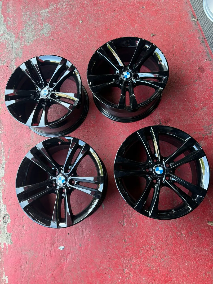 18” bmw genuine alloy wheels - Image 2