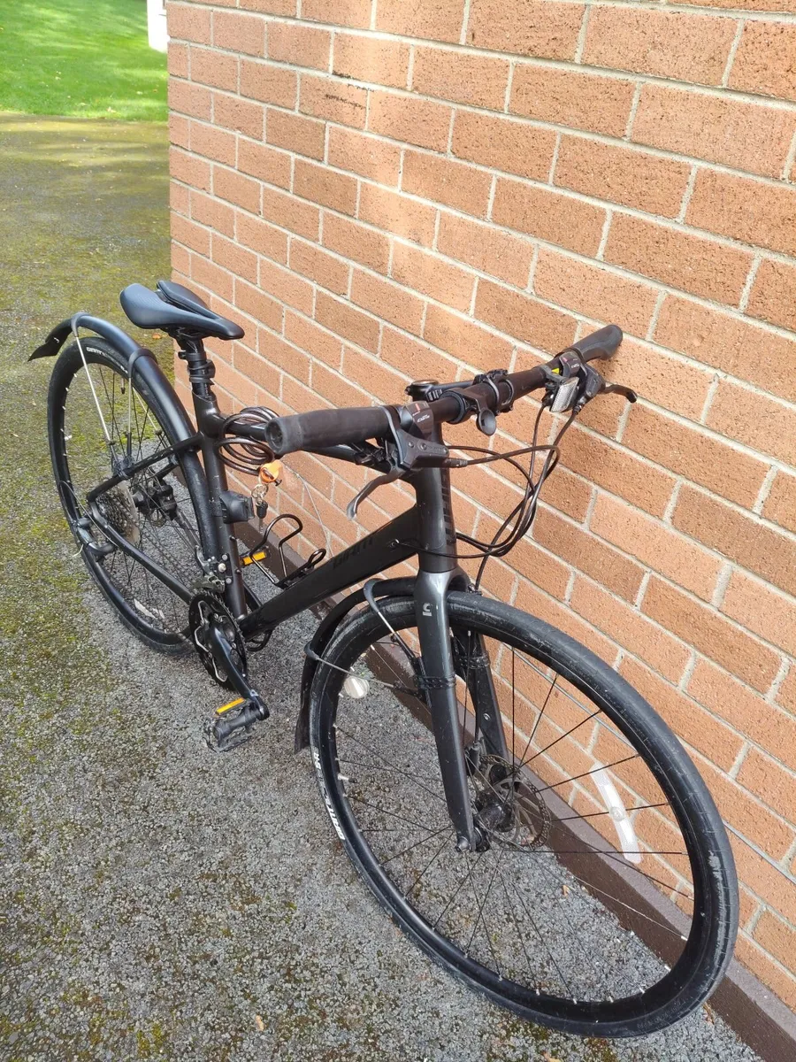 2023 Giant Escape Hybrid – Used - Image 1