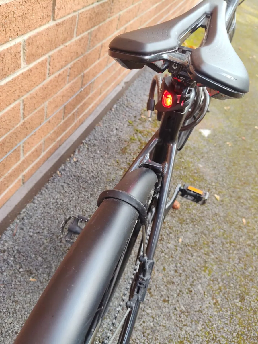 2023 Giant Escape Hybrid – Used - Image 4