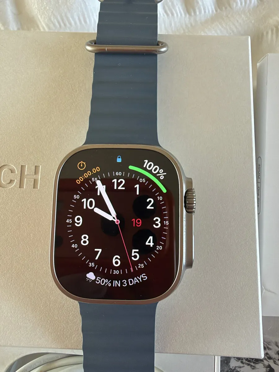 Apple Watch Ultra 3 Titanium - Image 1