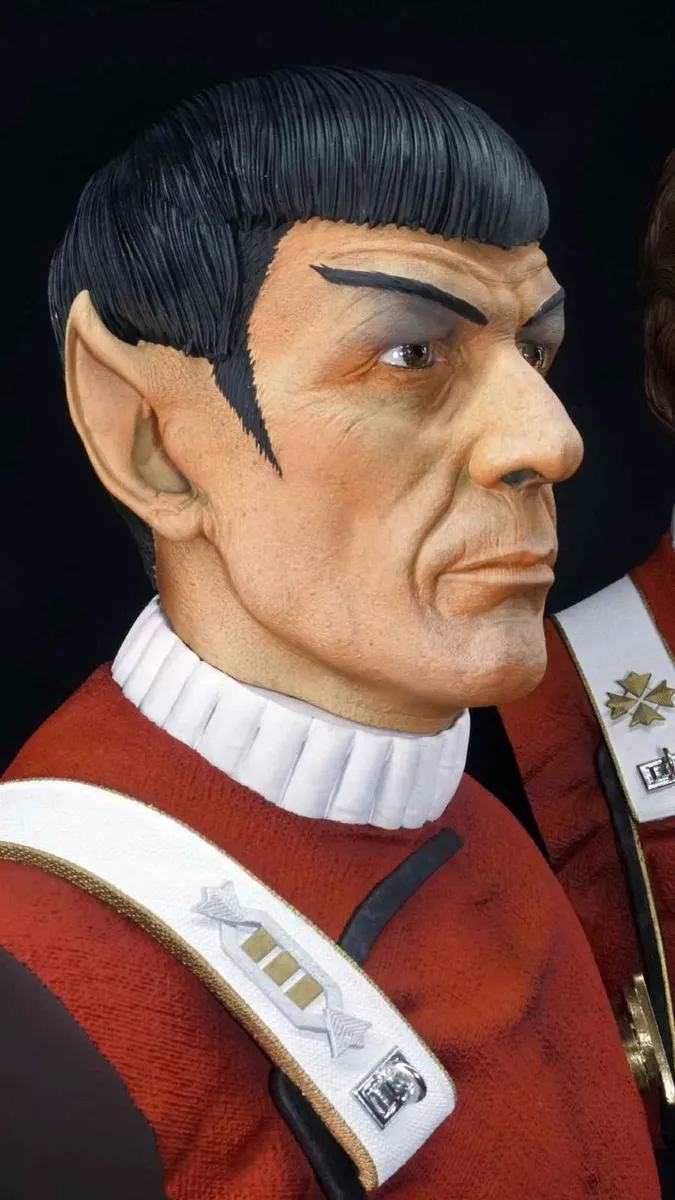 Star Trek Kirk & Spock Set Collectible 1/2 Scale - Image 3