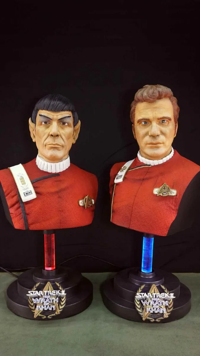 Star Trek Kirk & Spock Set Collectible 1/2 Scale - Image 1
