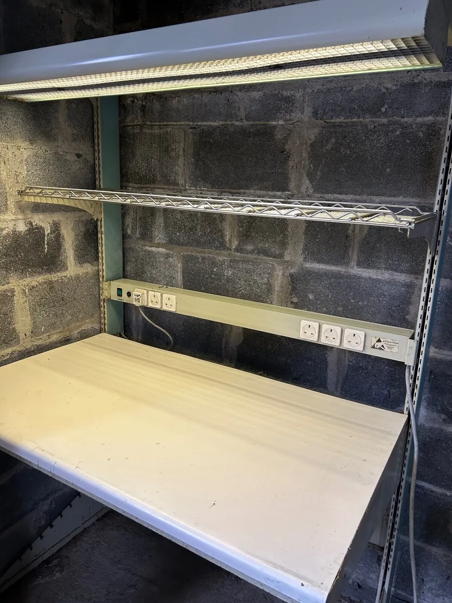 FREE Workbench with lighting and sockets - Image 2