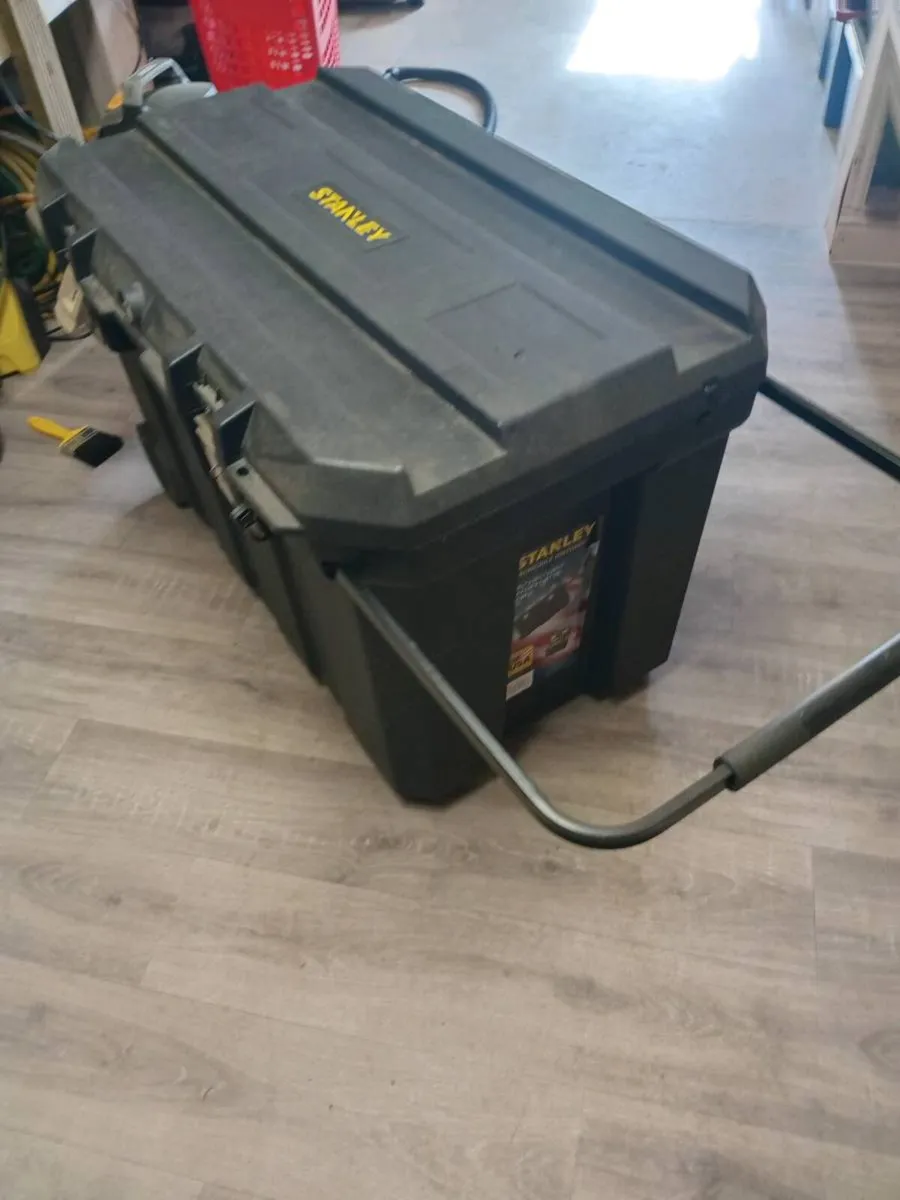 Stanley tool chest - Image 1