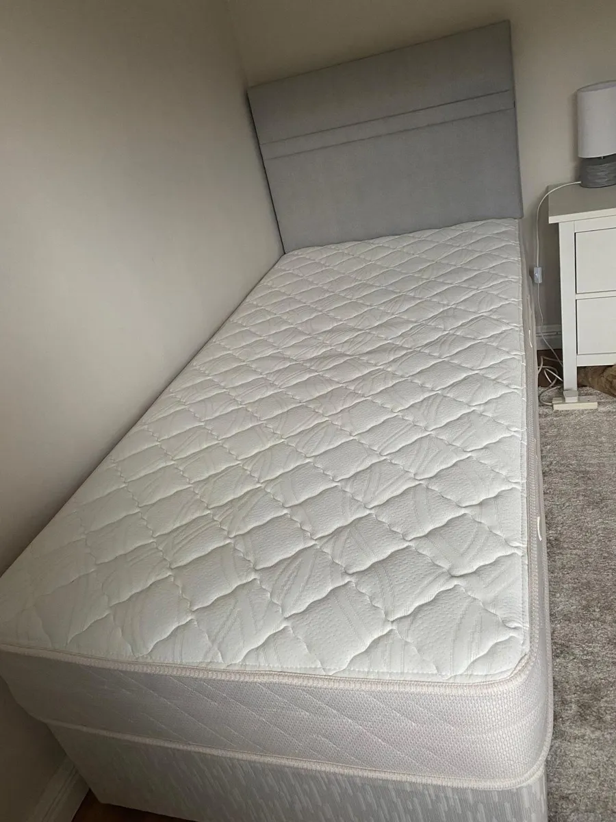 Bed - Image 2
