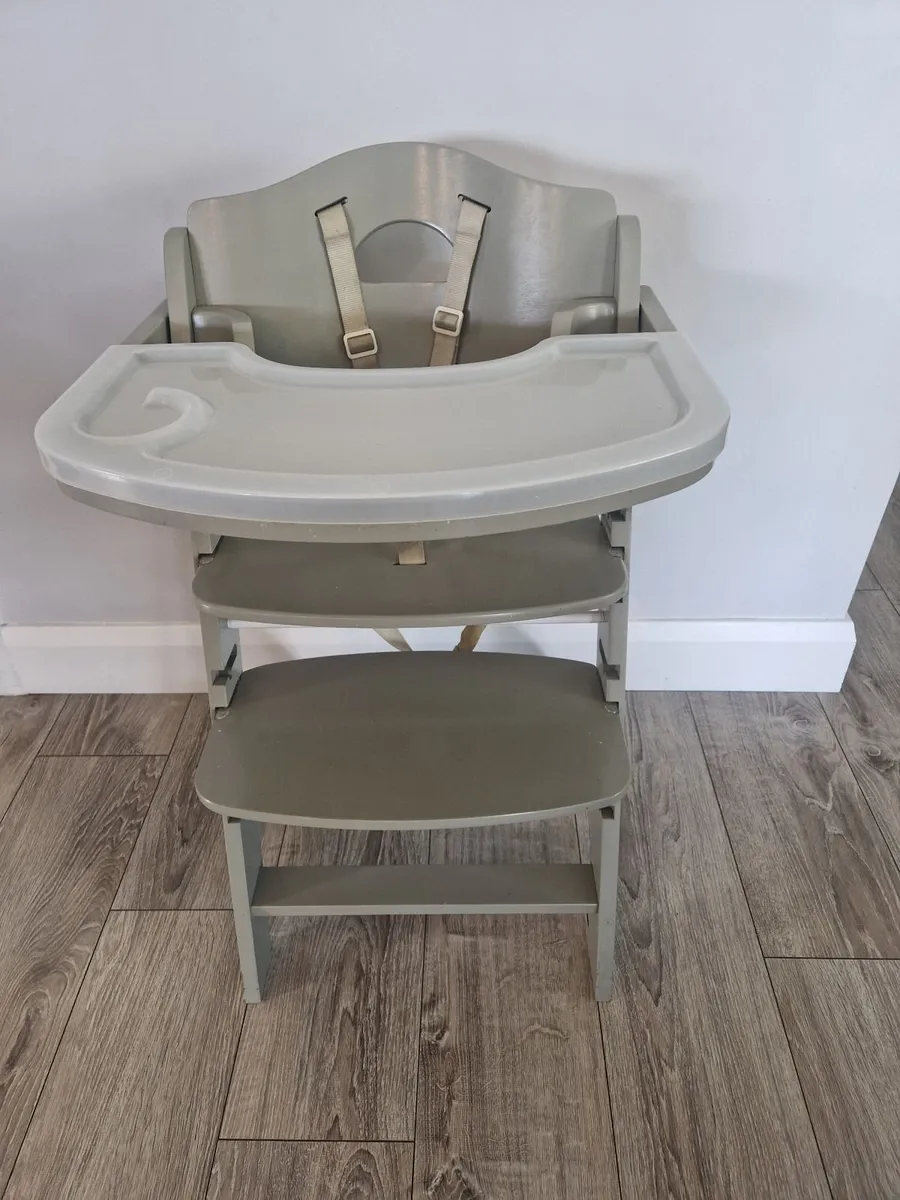 Kids High Chair - Image 1