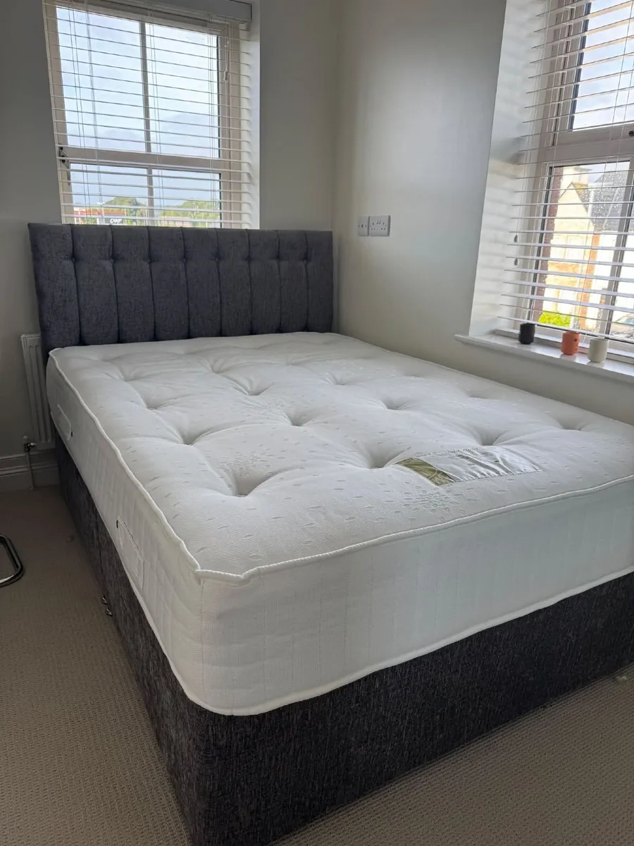 Bed and mattress - Image 1